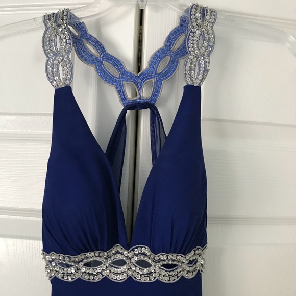 Faviana Dresses & Skirts - Prom dress